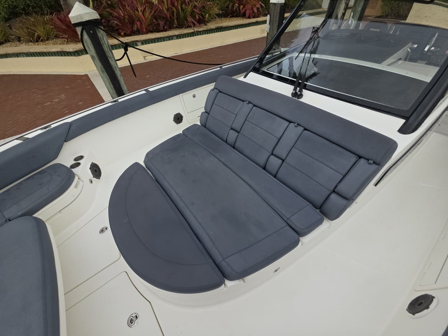 2021 Boston Whaler 420 Outrage - Image 40