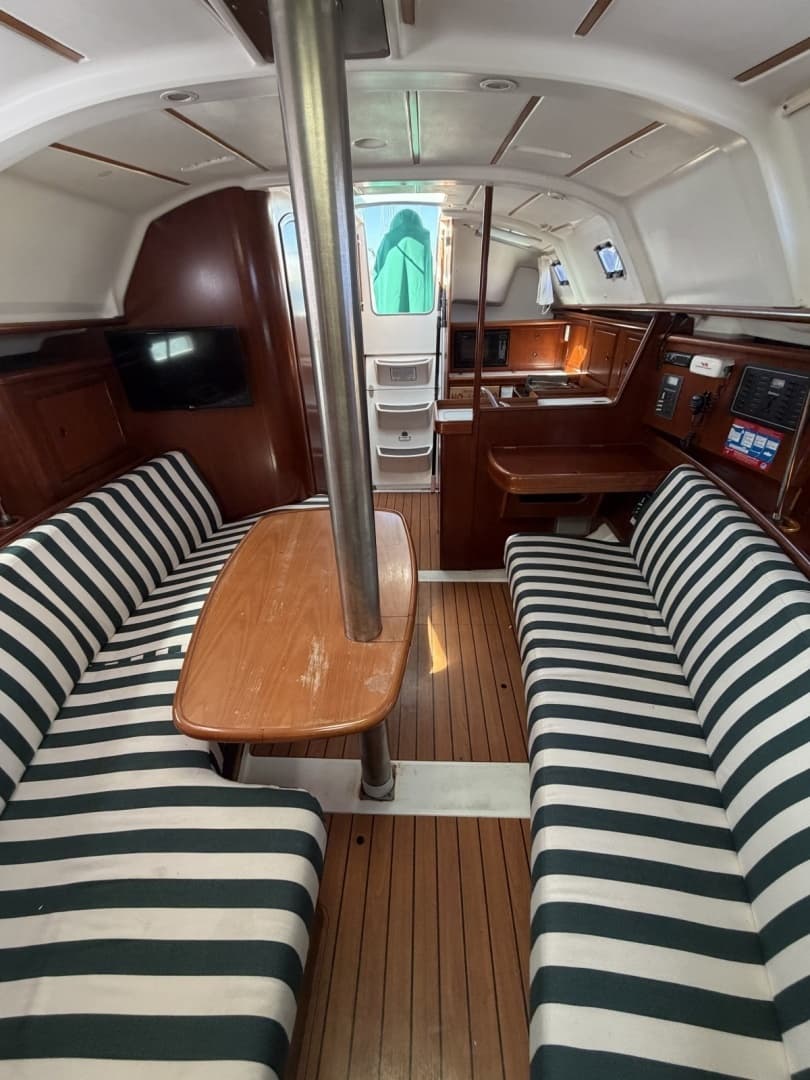 2003 Beneteau 331 - Image 12