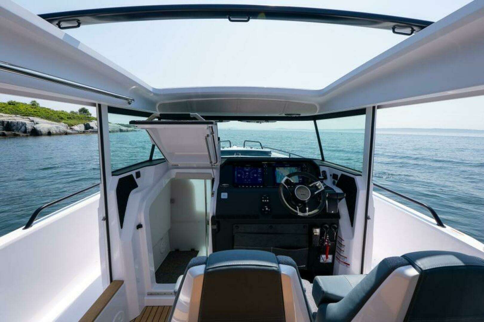 2026 Axopar Axopar 37 XC - Image 49
