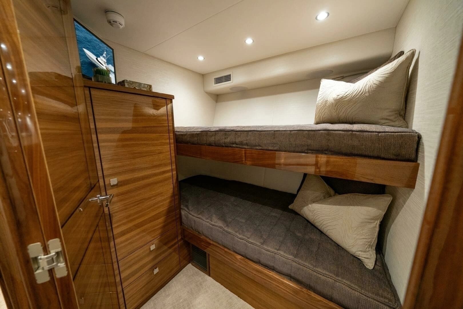 2027 Viking 74  Convertible - Image 15