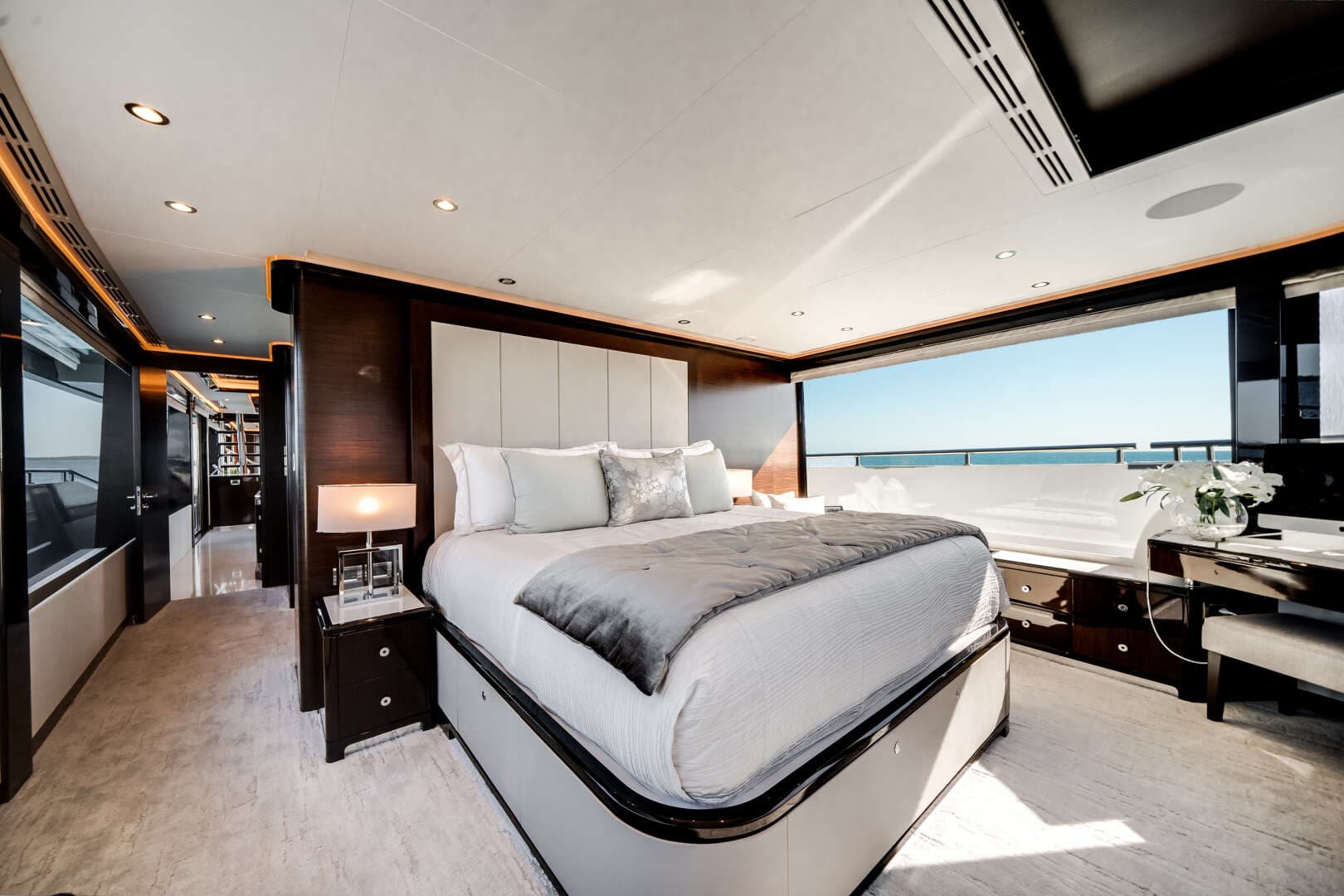 2022 Ocean Alexander 37L - Image 46