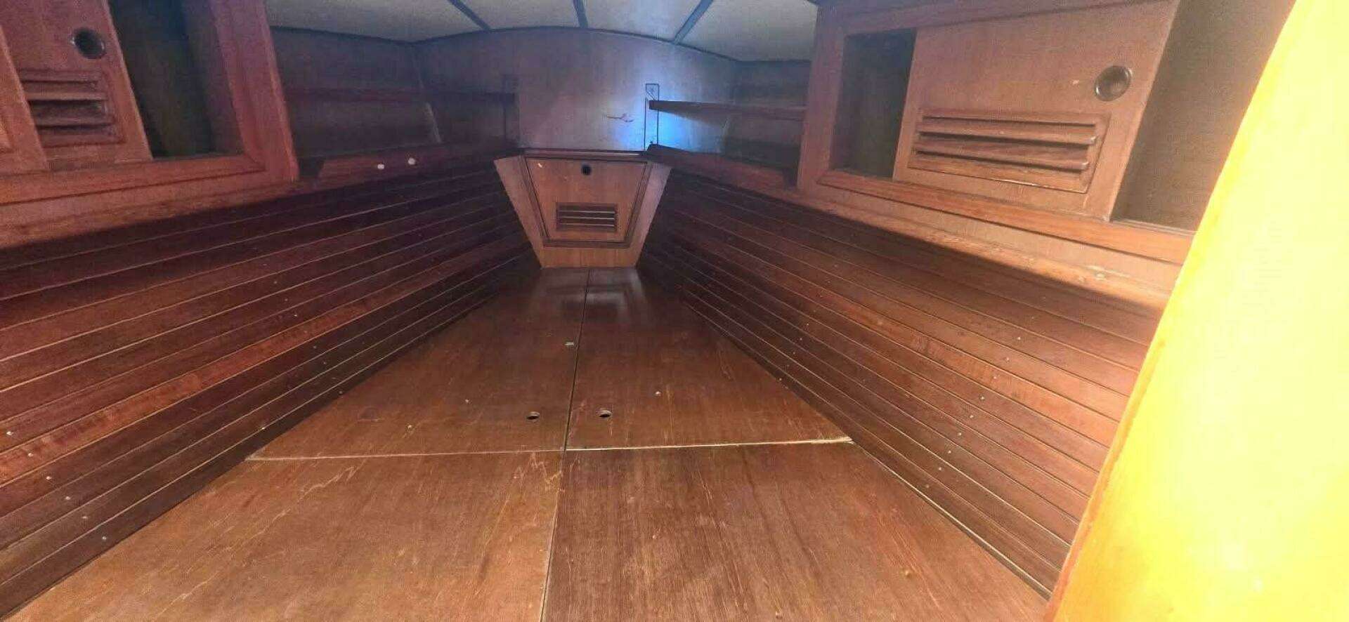 1986 Ta Chiao CT-38 AFT CABIN - Image 15