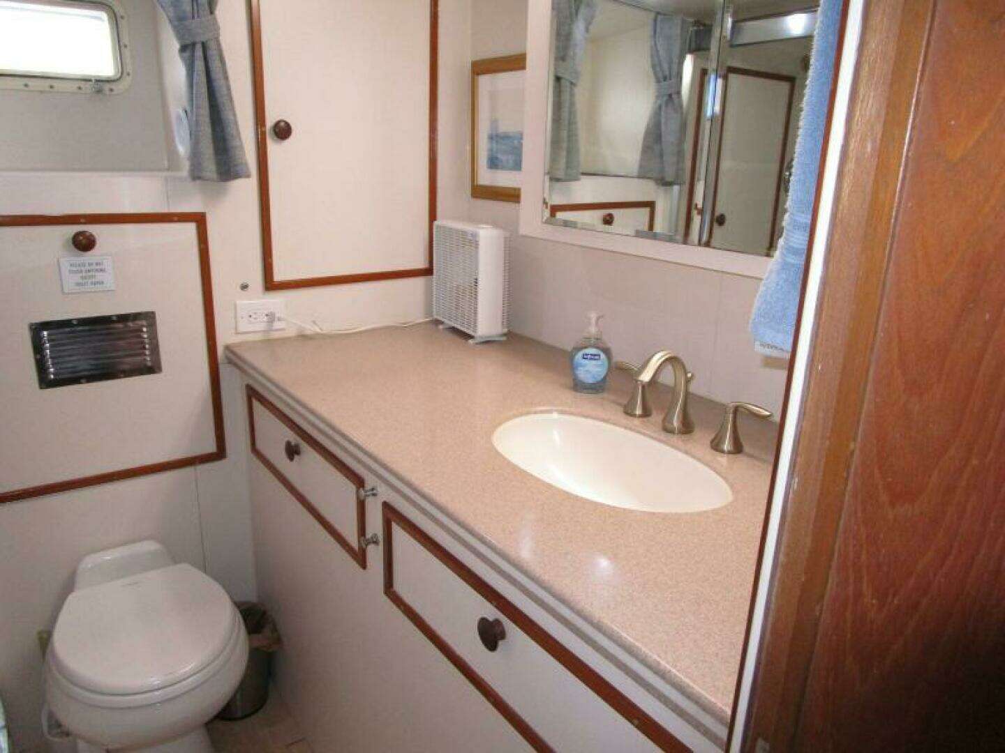 1973 Matthews Voyager - Image 30