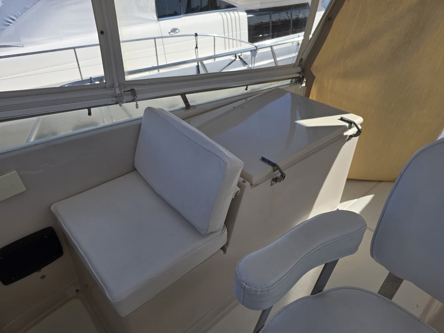 1989 Offshore Yachts 48 Sedan - Image 10