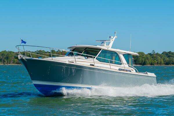 2026 Sabre 43 Salon Express - Image 1