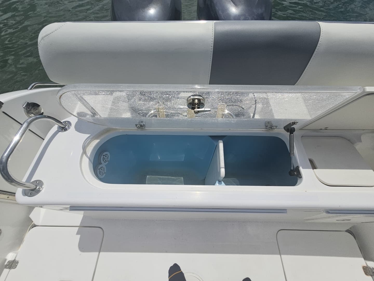 2008 Century 2901 CC - Image 10