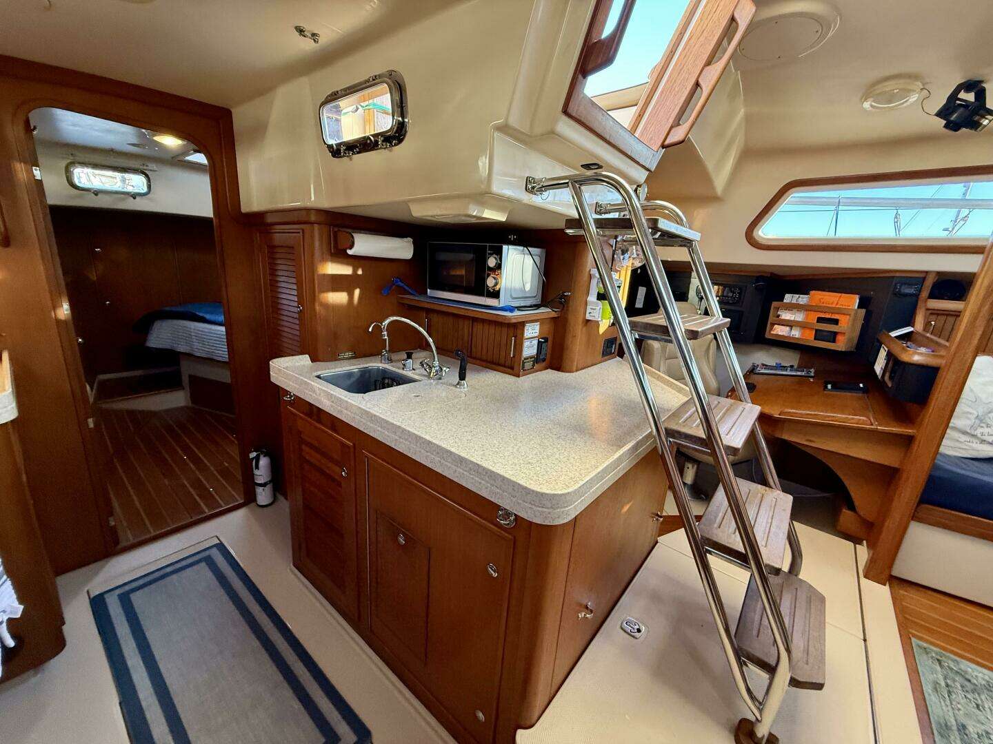 2005 Island Packet 485 - Image 24