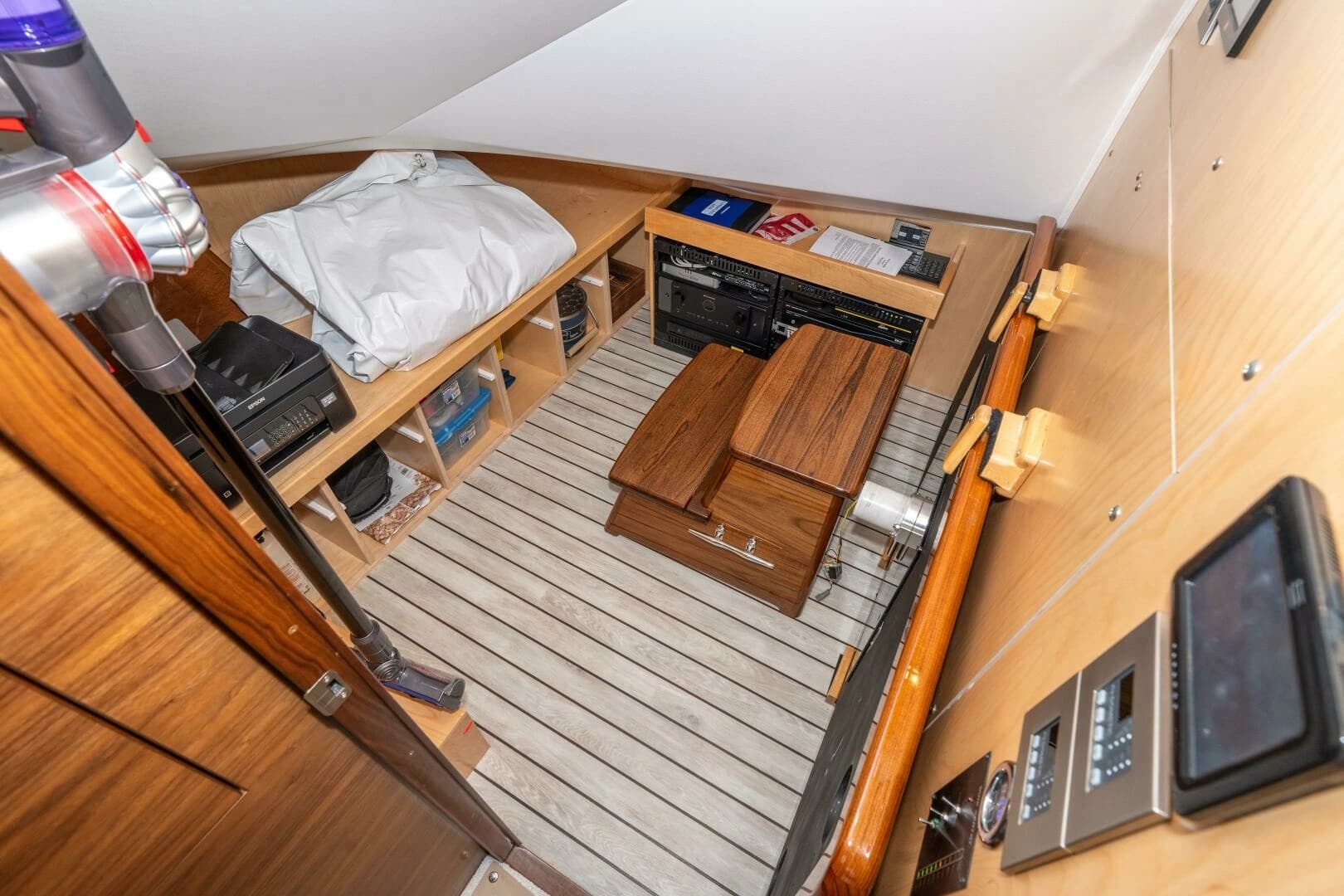 2025 Viking 90C - Image 61