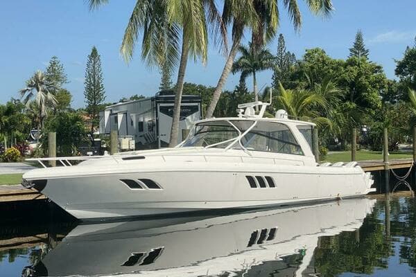 2019 Intrepid 475 Sport Yacht