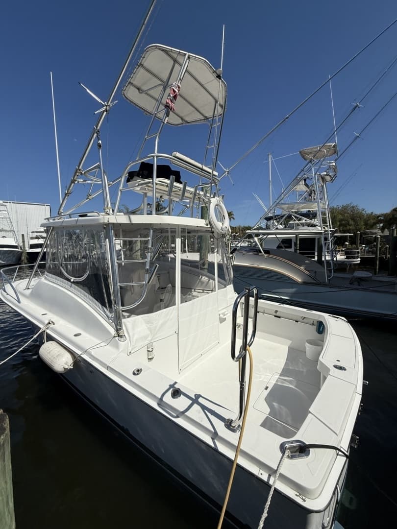 2000 Luhrs — - Image 3