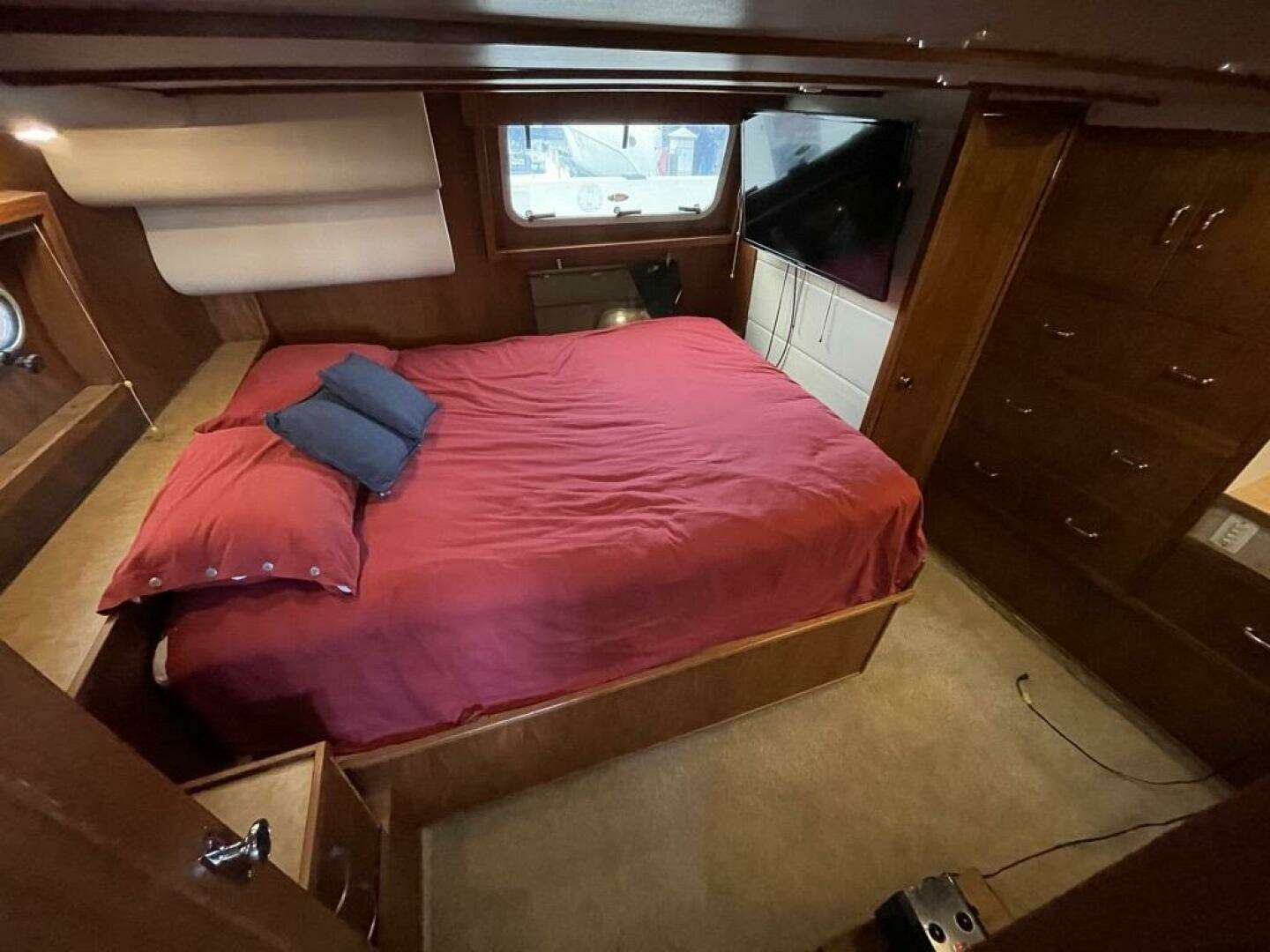 1998 Bayliner 4087 - Image 19