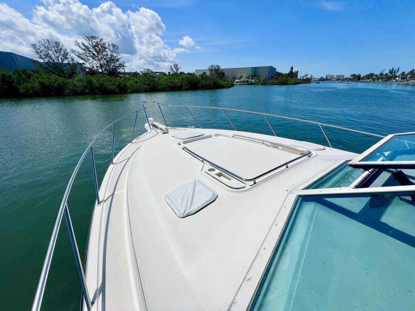 1998 Tiara Yachts 3500 Express - Image 8