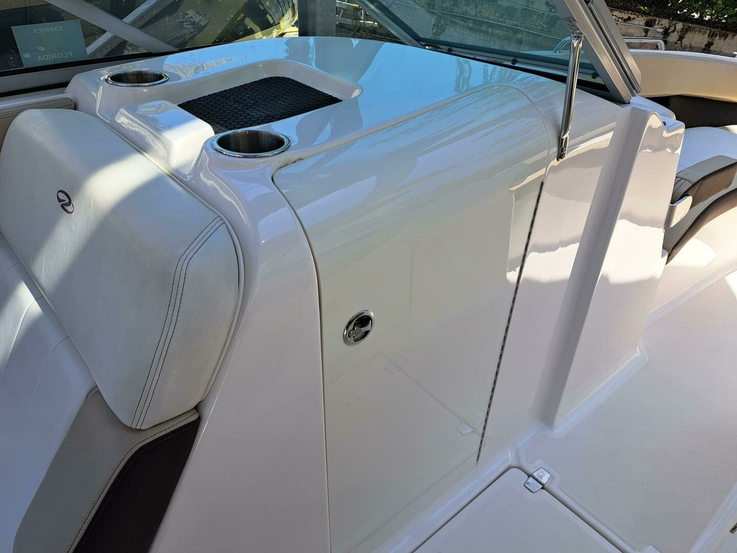 2014 Regal 2700 Bowrider - Image 26