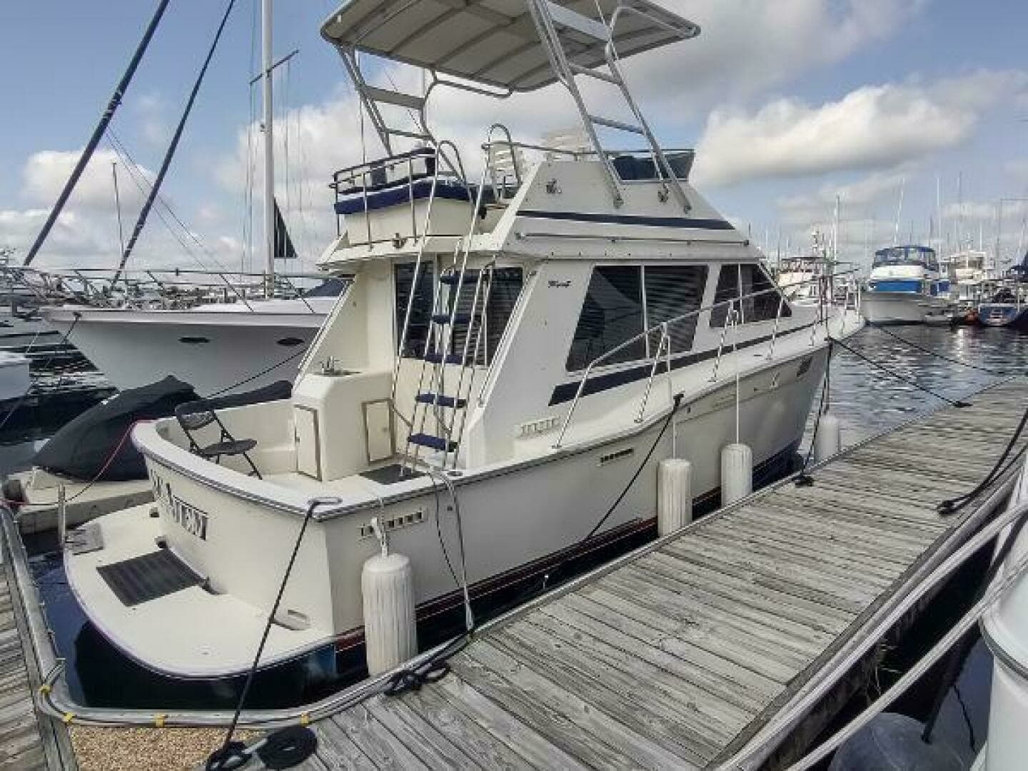 1988 Tollycraft 34 Sport Sedan - Image 54