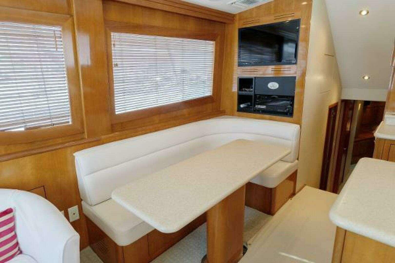 2002 Hatteras 50 Convertible - Image 16