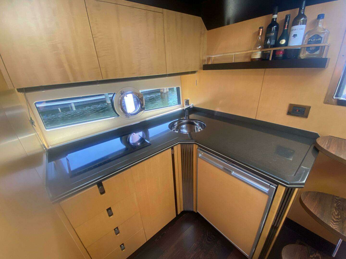 2013 Sunseeker 40 Portofino - Image 30