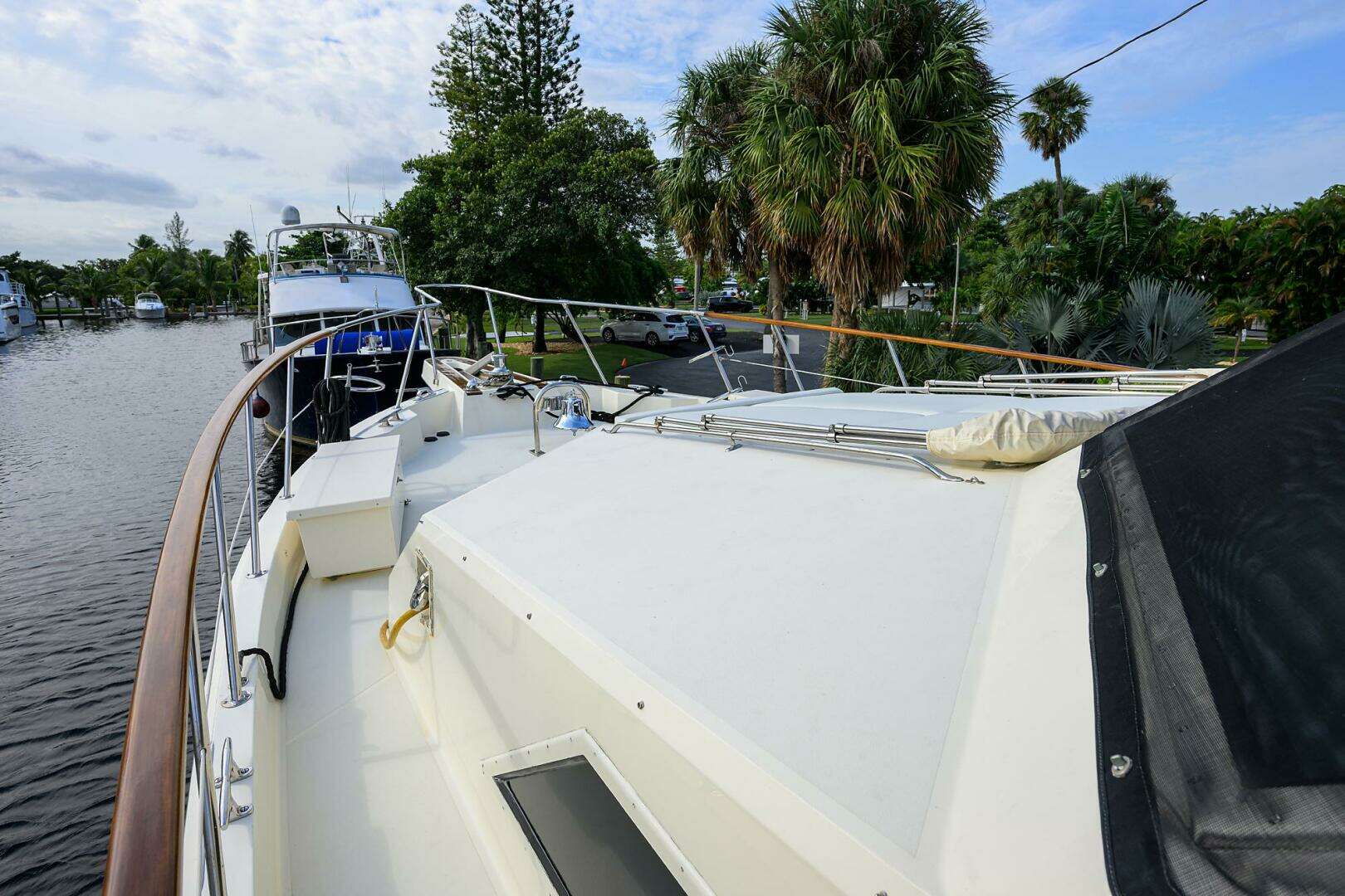 1991 Hatteras 78 Cockpit Motor Yacht - Image 60