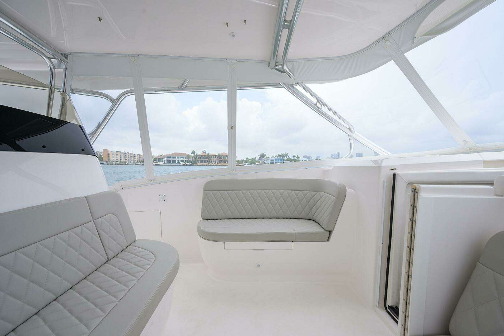 2023 Intrepid 41 Valor - Image 23