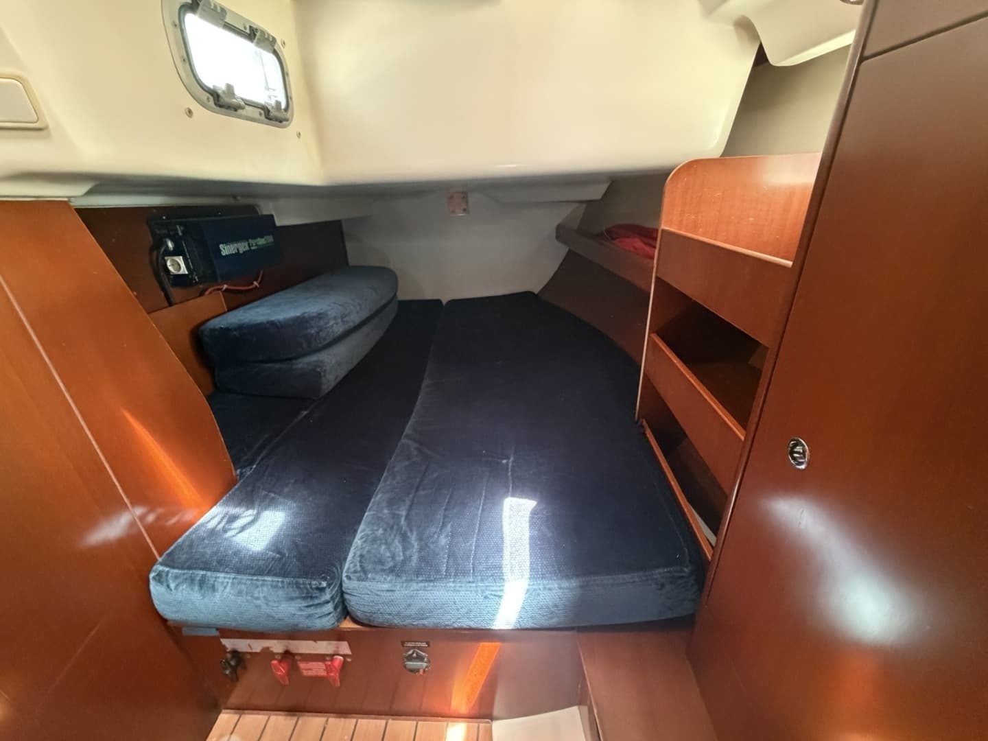 2006 Beneteau 423 - Image 94
