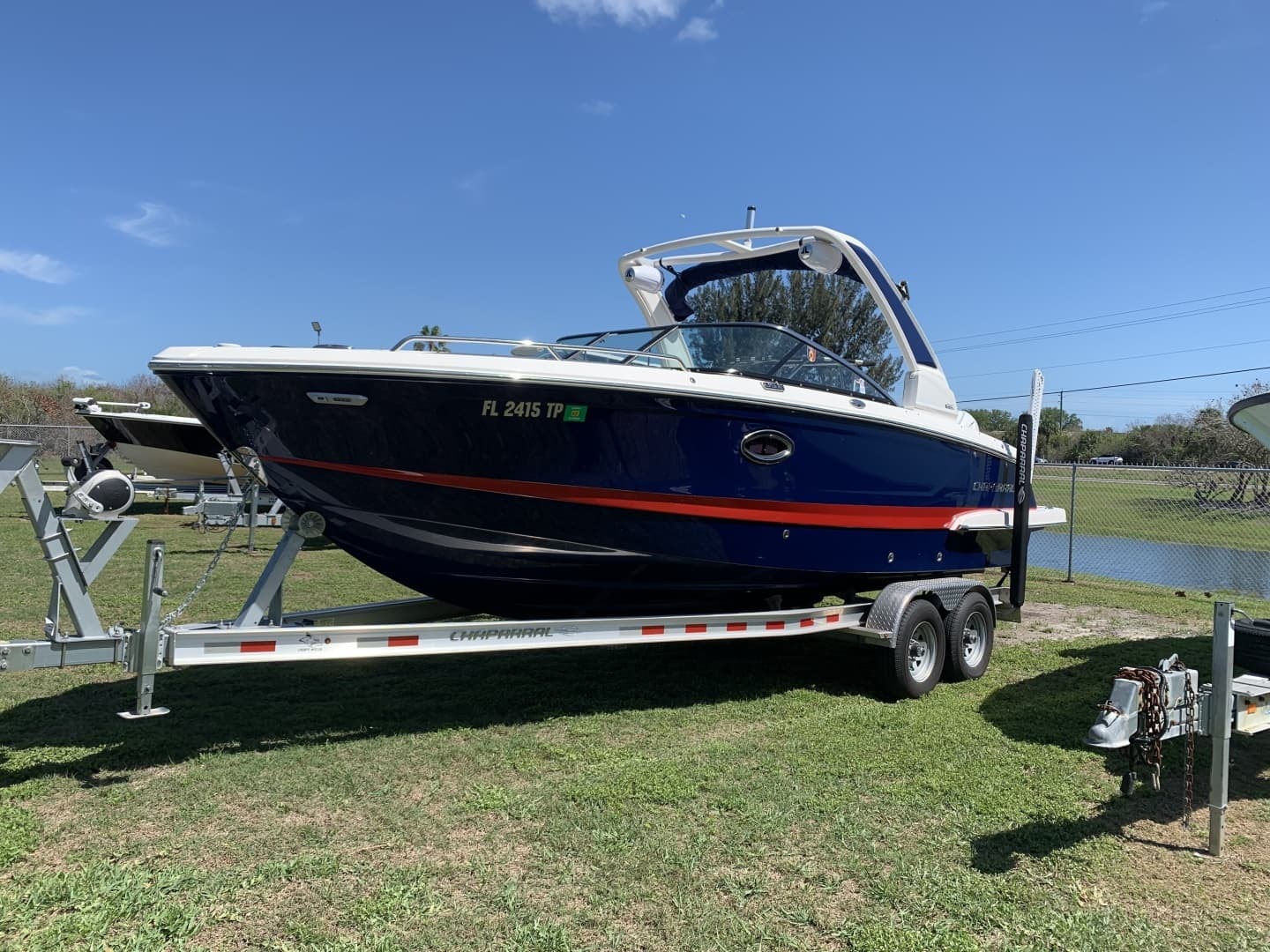 2023 Chaparral 270 OSX - Image 4