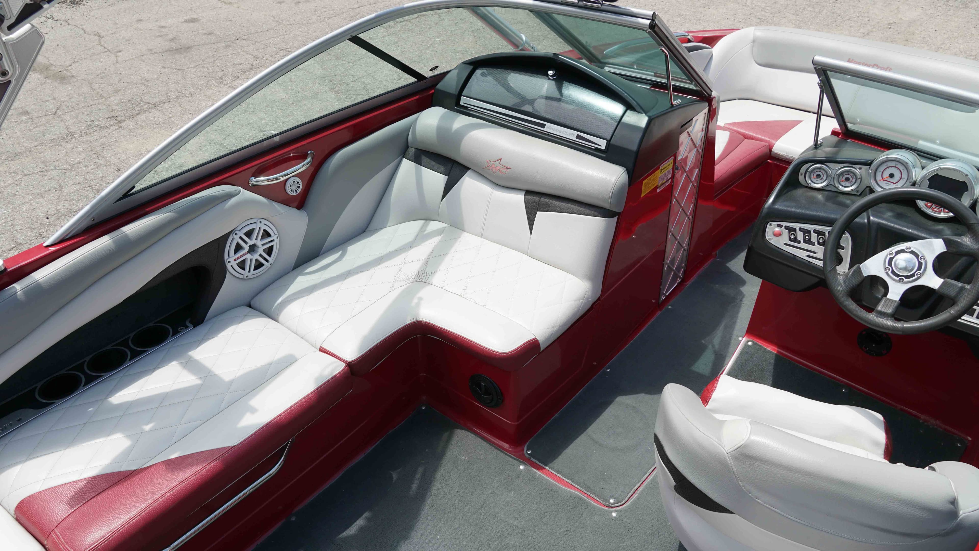 2009 MasterCraft X2 - 11