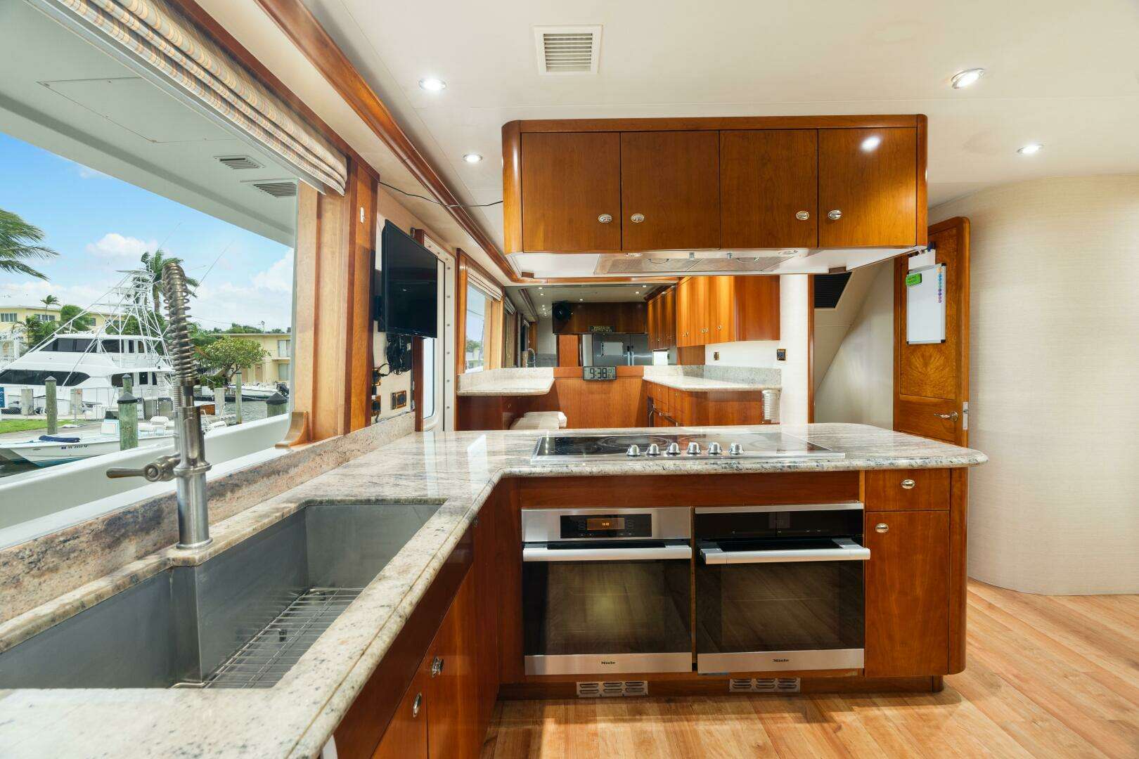 2004 Westport Tri-Deck Motor Yacht - Image 15