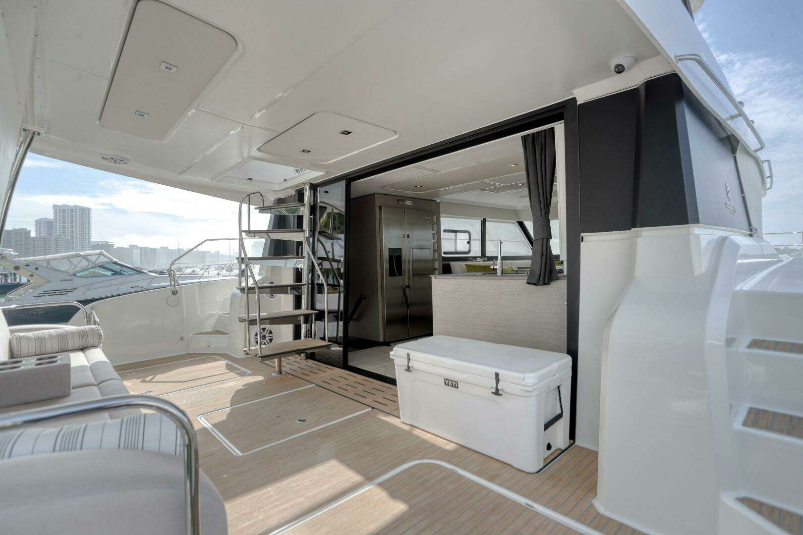 2022 Fountaine Pajot MY6 - Image 86