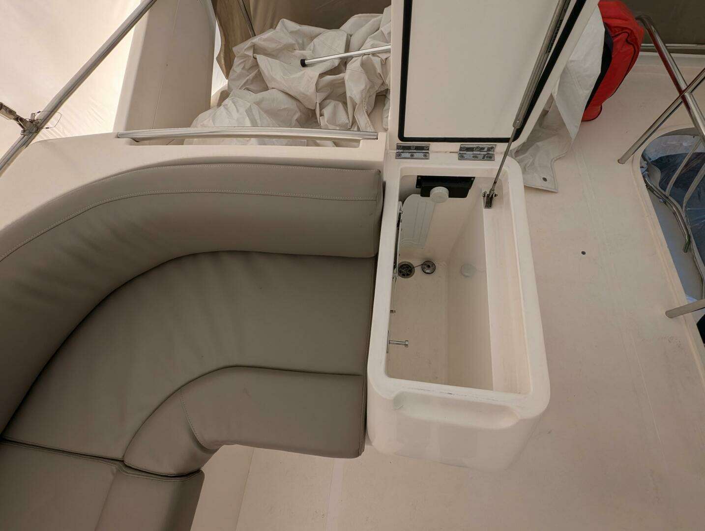 1998 Viking Princess Sport Cruiser - Image 96