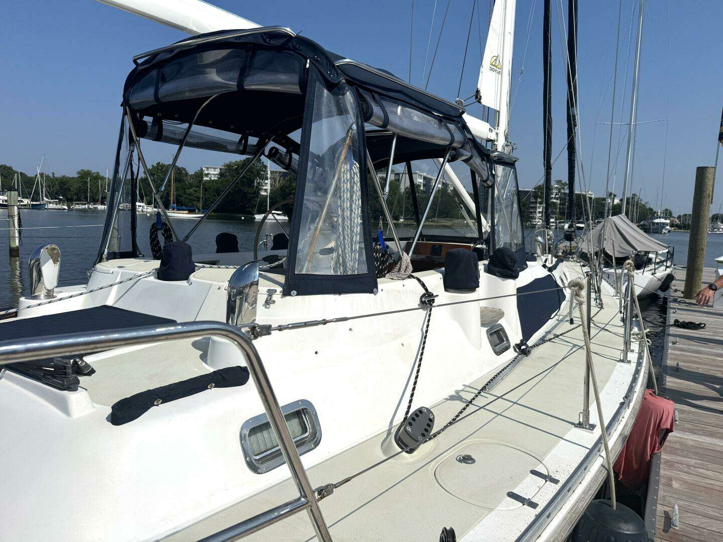 2002 Hylas 46 - Image 5