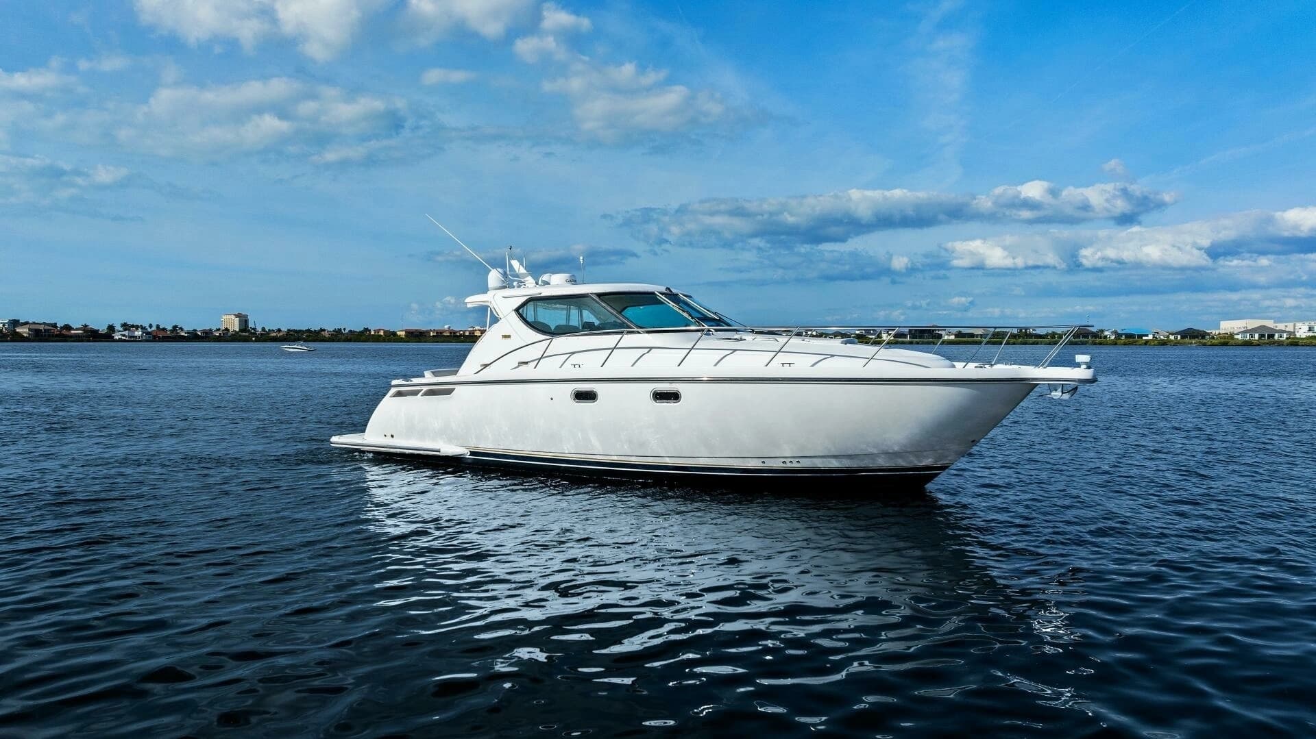 2007 Tiara Yachts 4300 Sovran - Image 42
