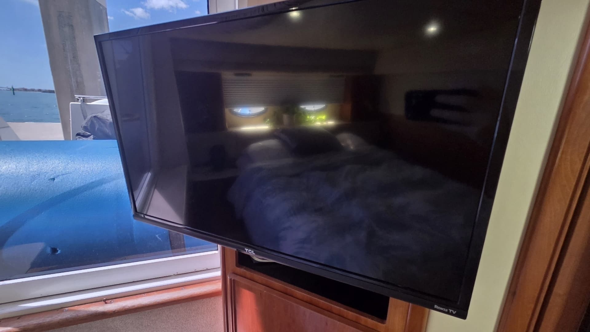 2004 Meridian 459 Aft Cabin Cockpit Motor Yacht - Image 63