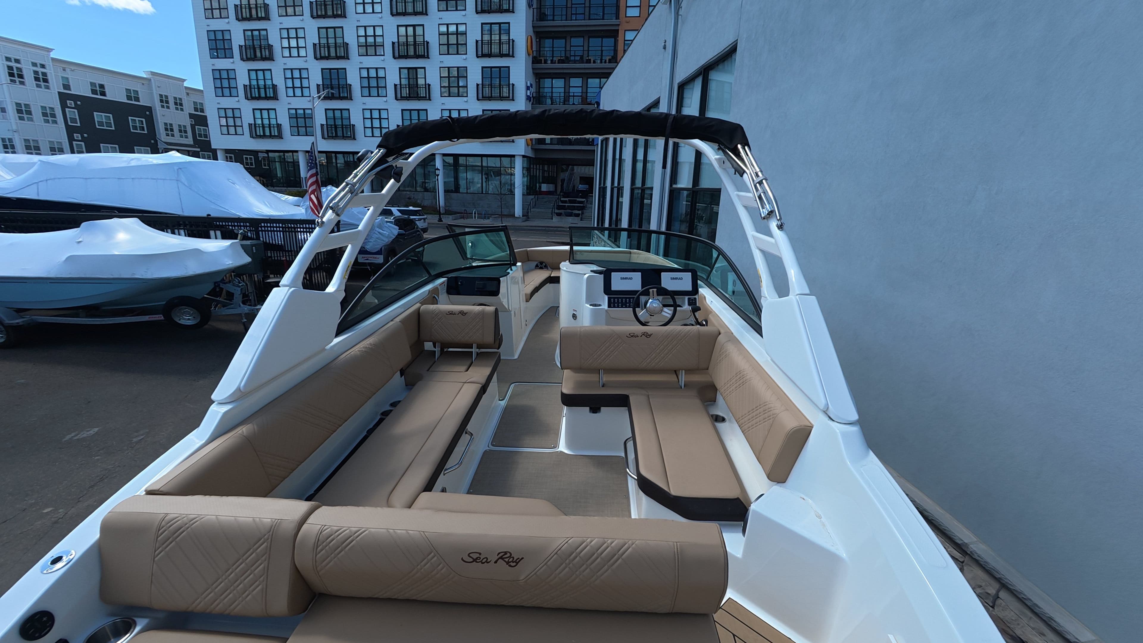 2026 Sea Ray SDX 270 Outboard - 15