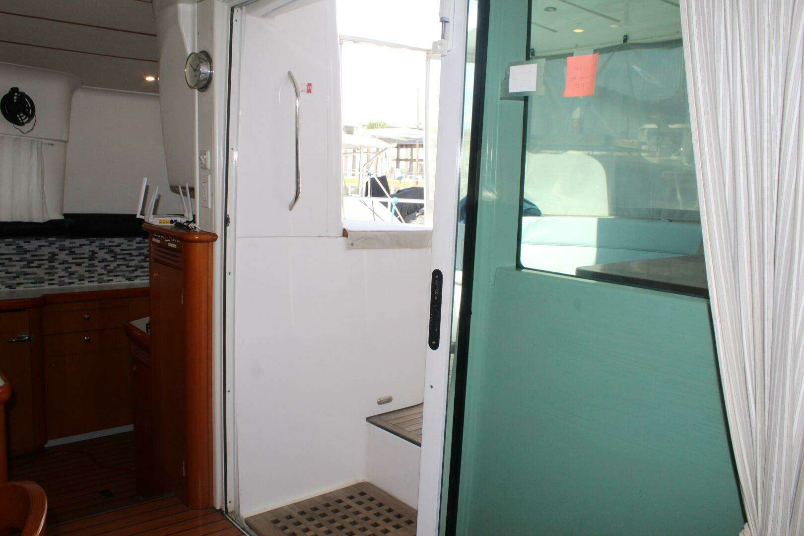 2004 Lagoon 43 Power Cat - Image 14