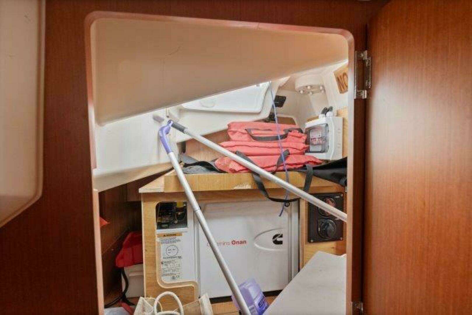 2018 Beneteau 41.1 - Image 50