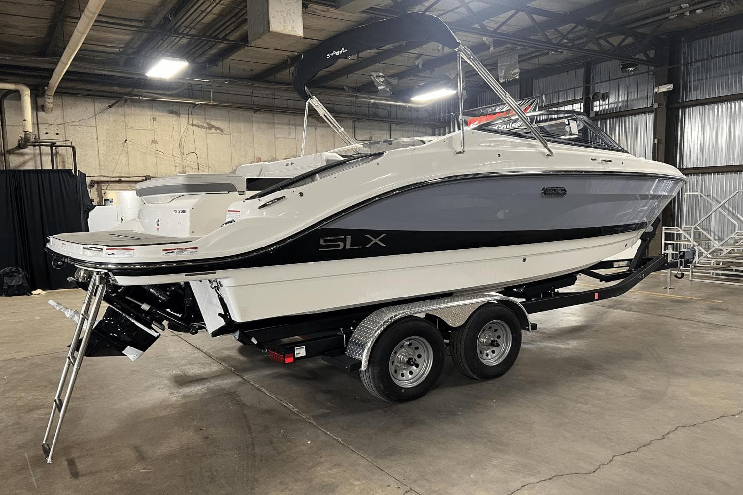 2025 Sea Ray SLX 260 - 7