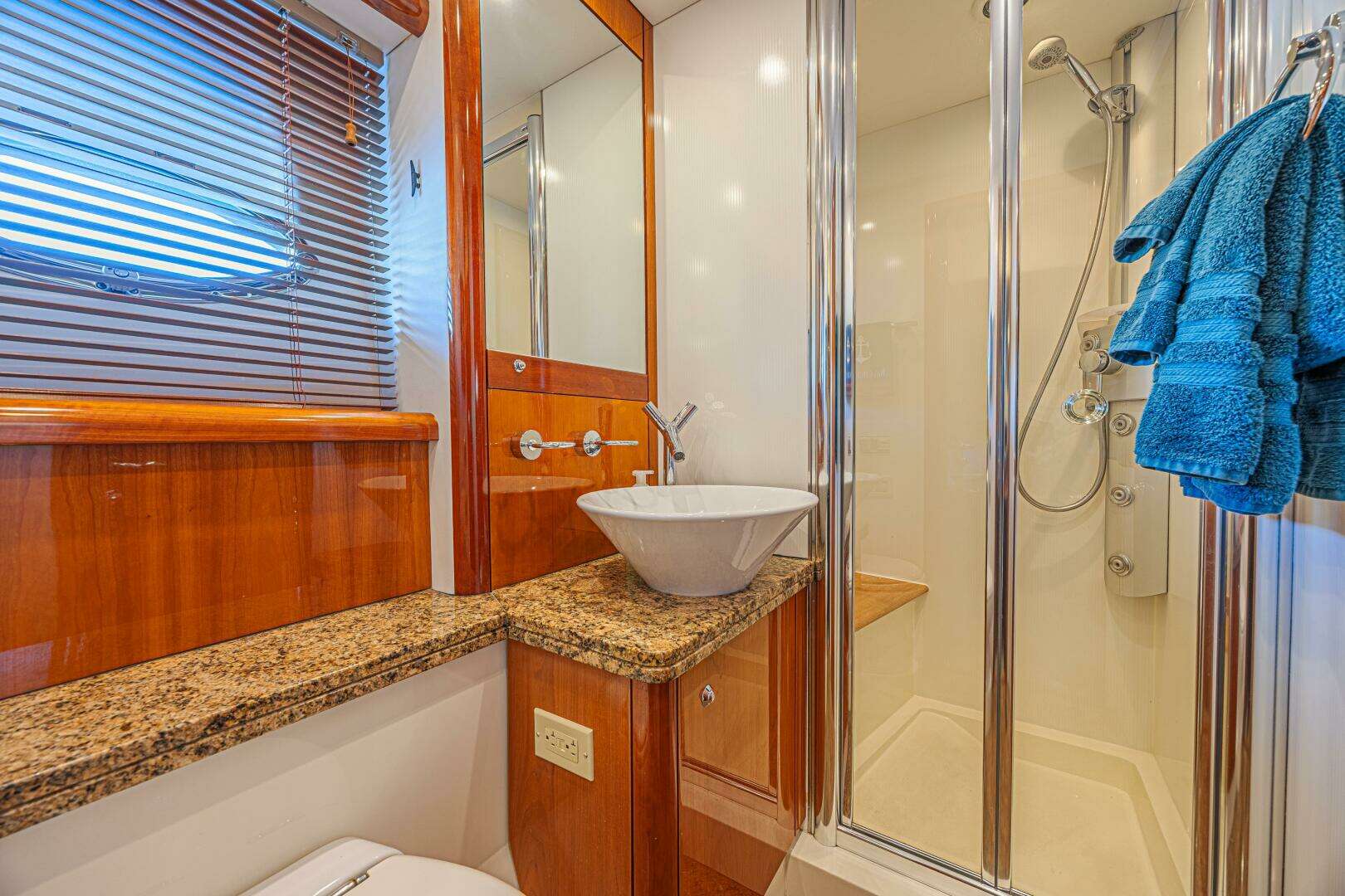 2006 Sunseeker 75 Yacht - Image 38