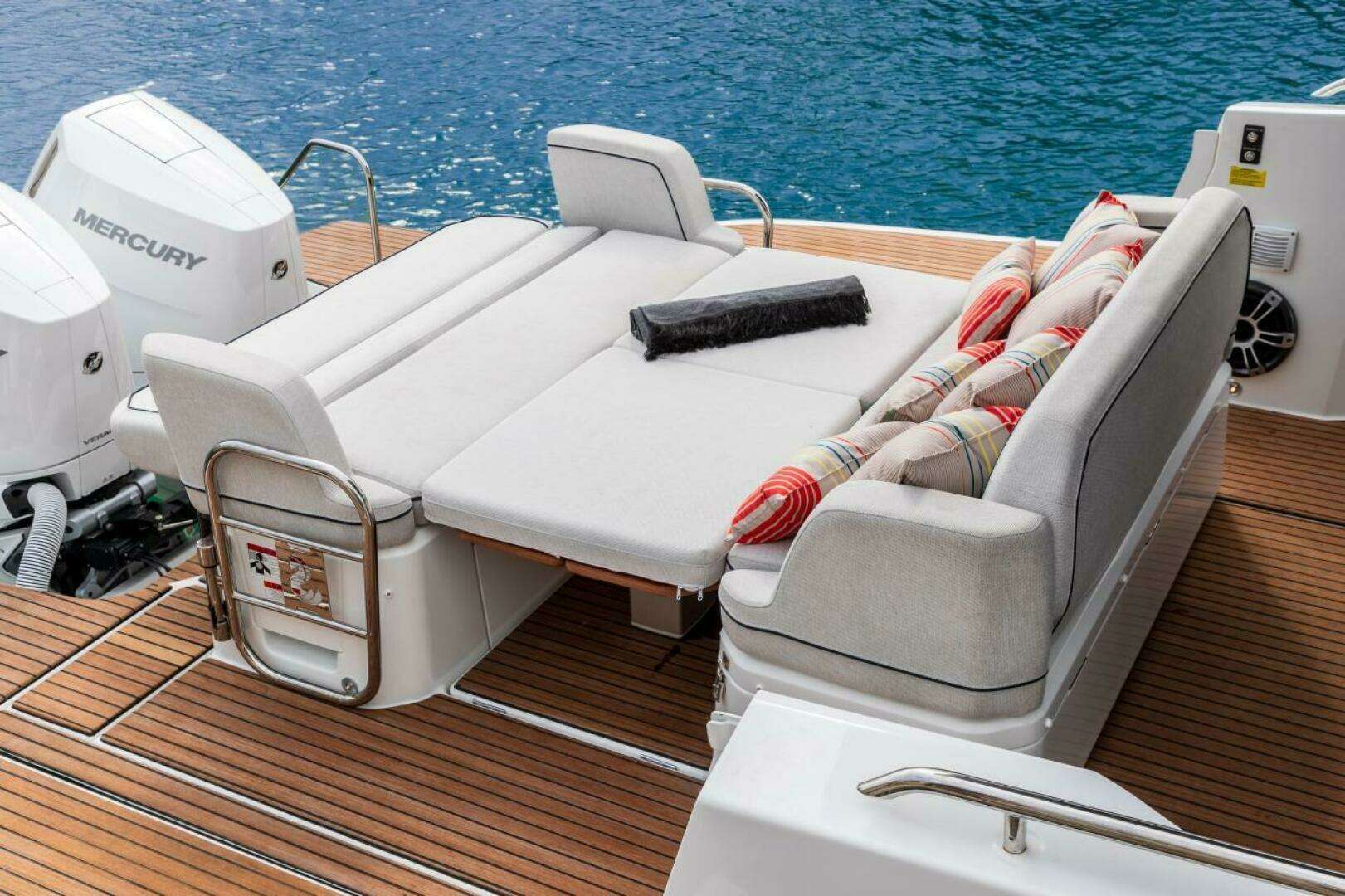 2026 Beneteau Gran Turismo 35 - Image 7
