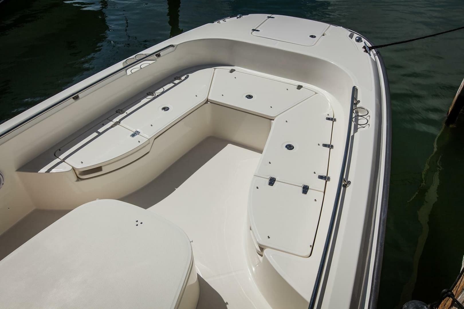 2021 Boston Whaler 270 Dauntless - Image 9