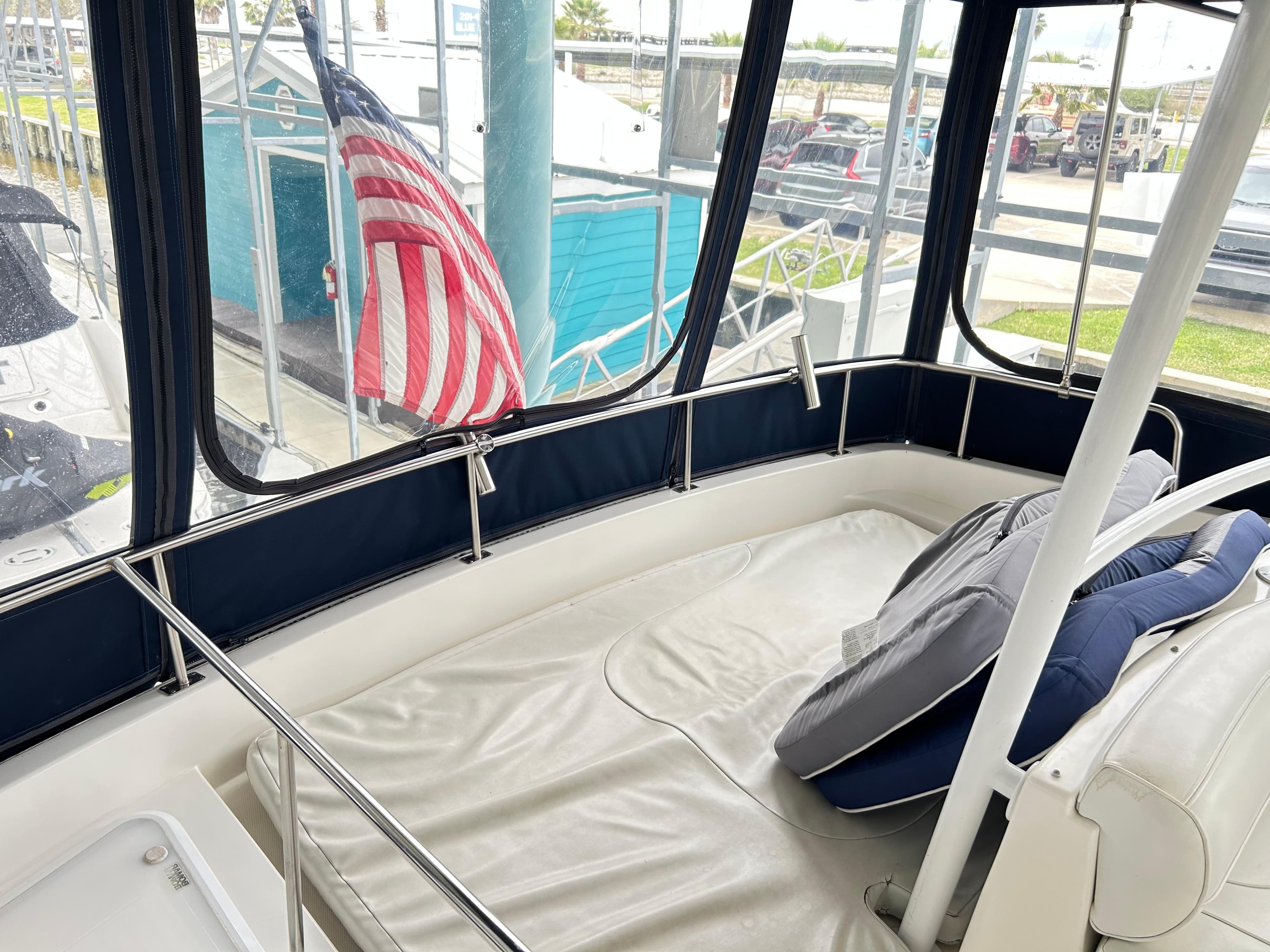 2004 Cruisers Yachts 5000 Sedan Sport - 74