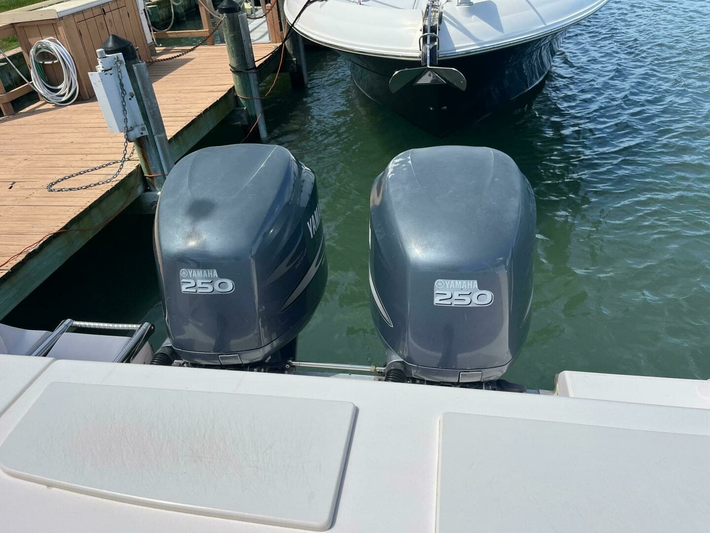 2007 Grady-White 306 Bimini - Image 19