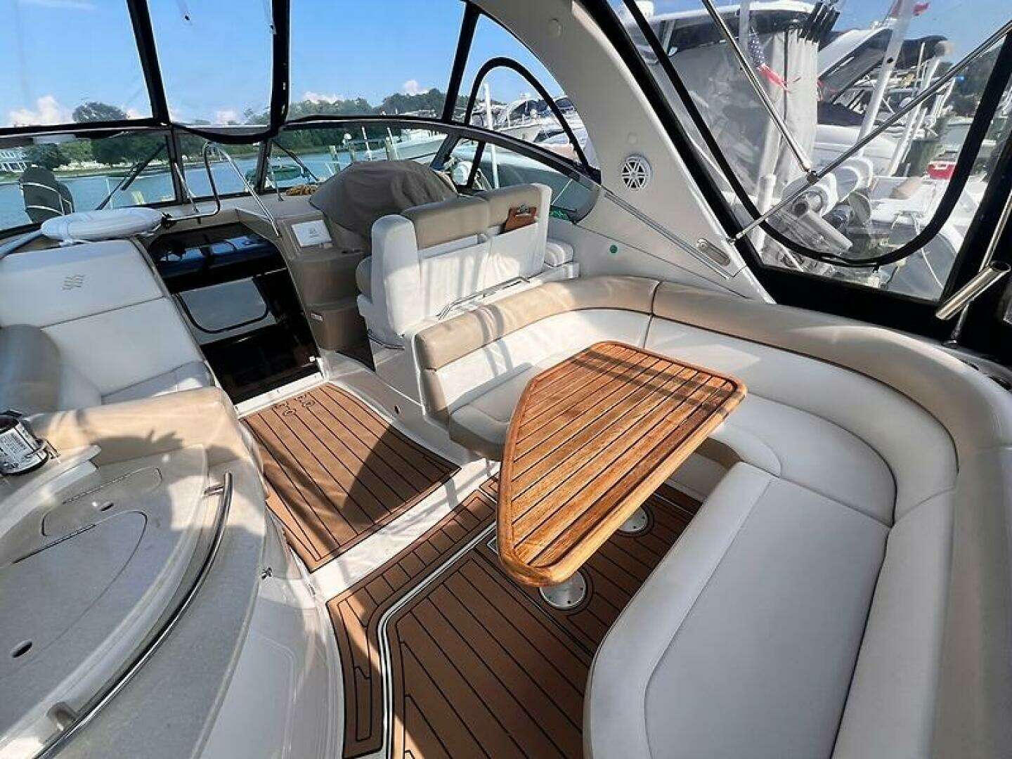 2009 Four Winns V338 - Image 13