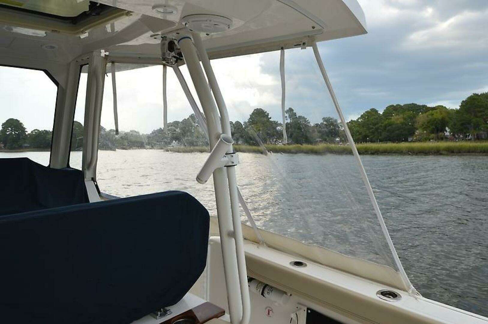 2019 Pursuit S 288 - Image 64