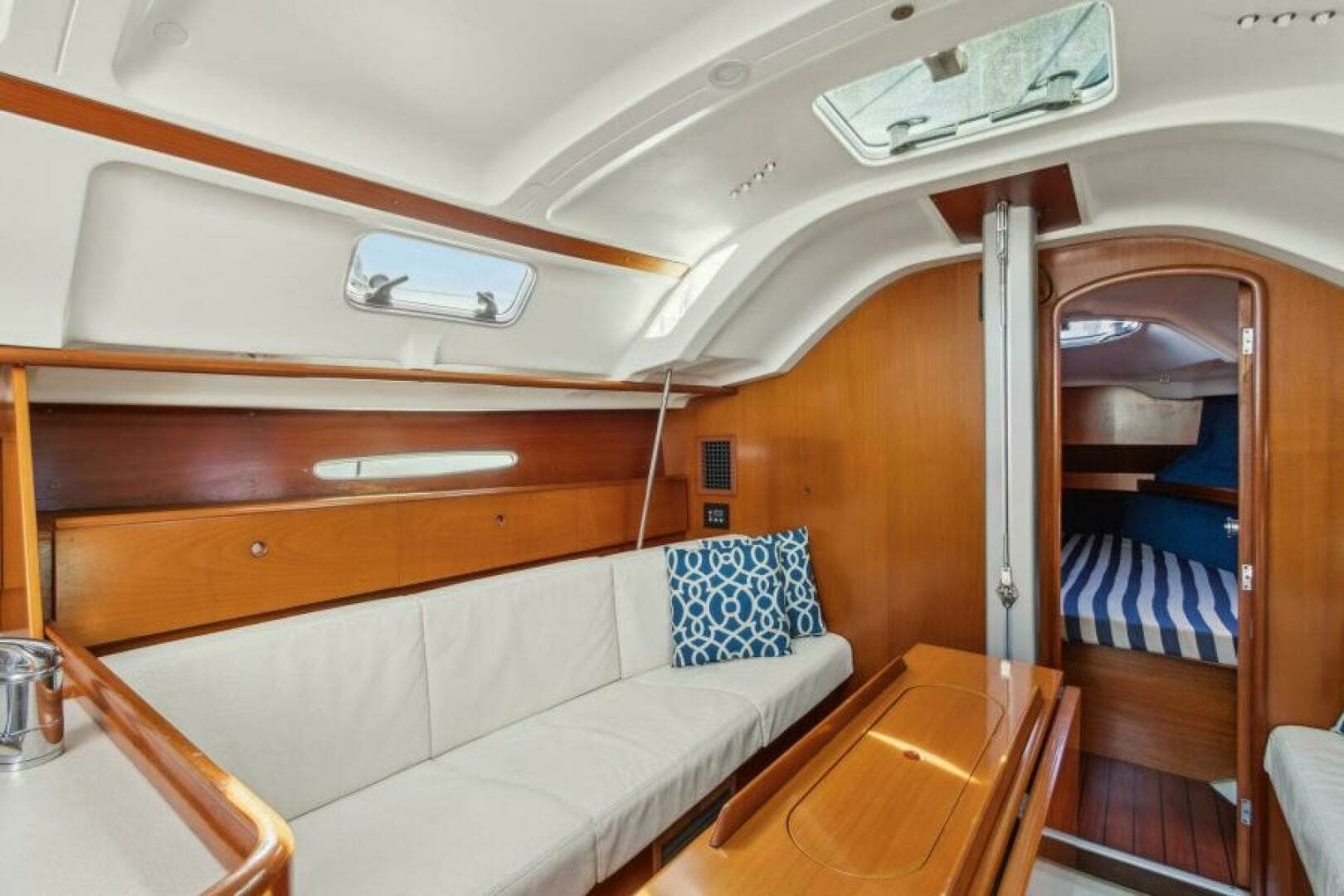 2001 Beneteau First 33.7 - Image 18