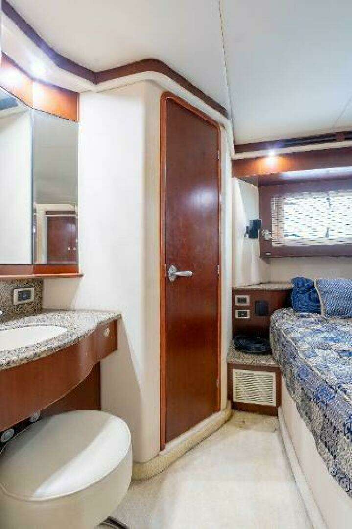 2005 Sea Ray 480 Motor yacht - Image 44