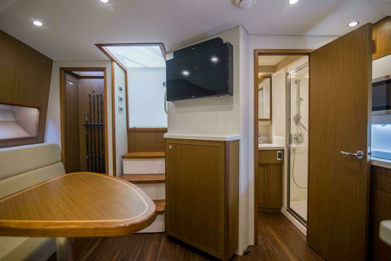 2020 Cabo 40 Express - Image 31