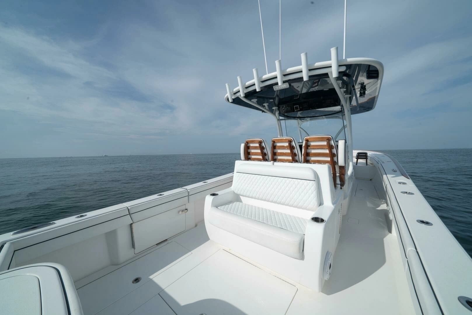 2022 Valhalla Boatworks V-37 - Image 13