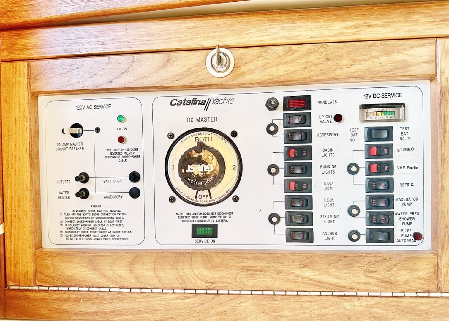 1996 Catalina 320 - Image 9