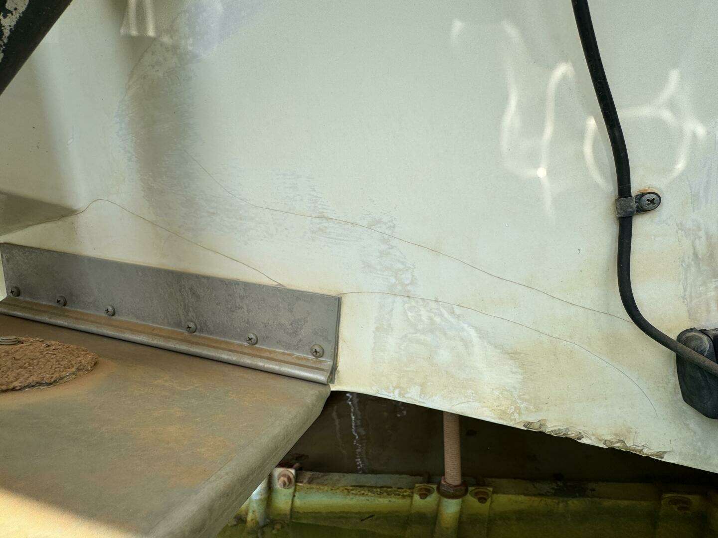 1994 Chaparral Signature 27 Cabin Cruiser - Image 104