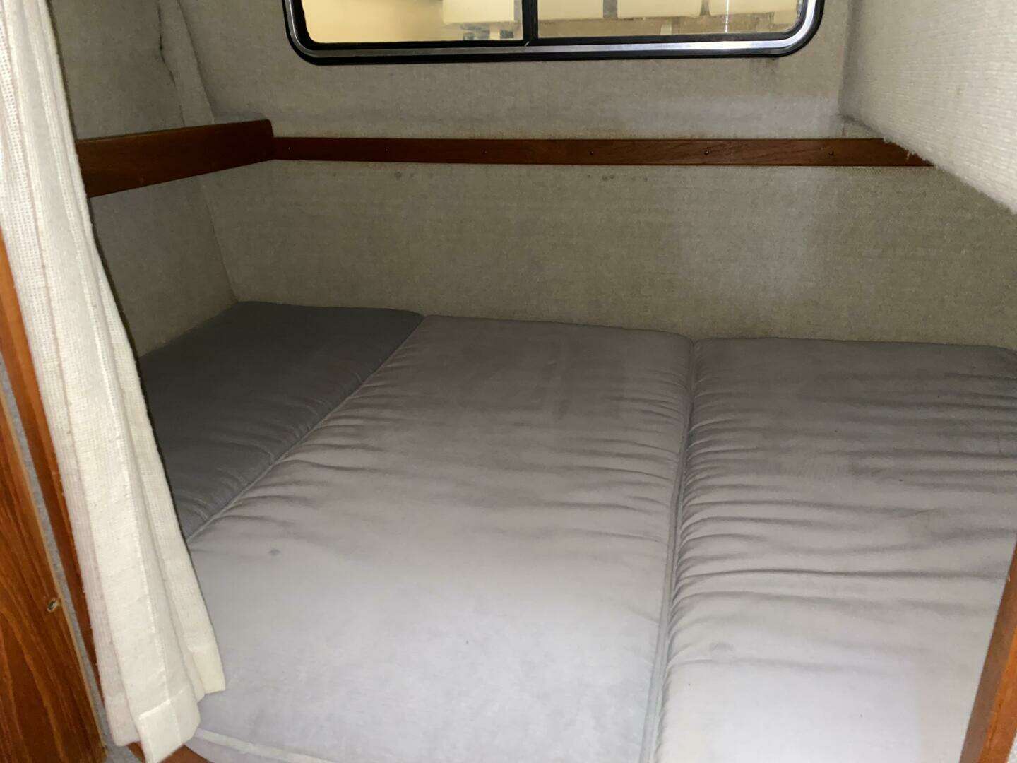 1985 Tiara Sport 2600 Continental - Image 45