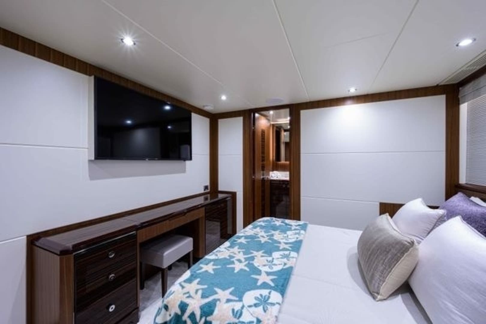 2019 Ocean Alexander Motoryacht 100 - Image 44